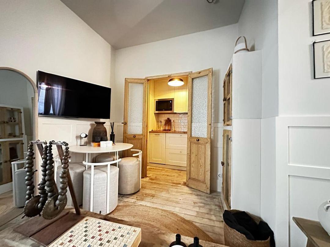 Apartamento Boutique Embajadores Madrid Exterior foto